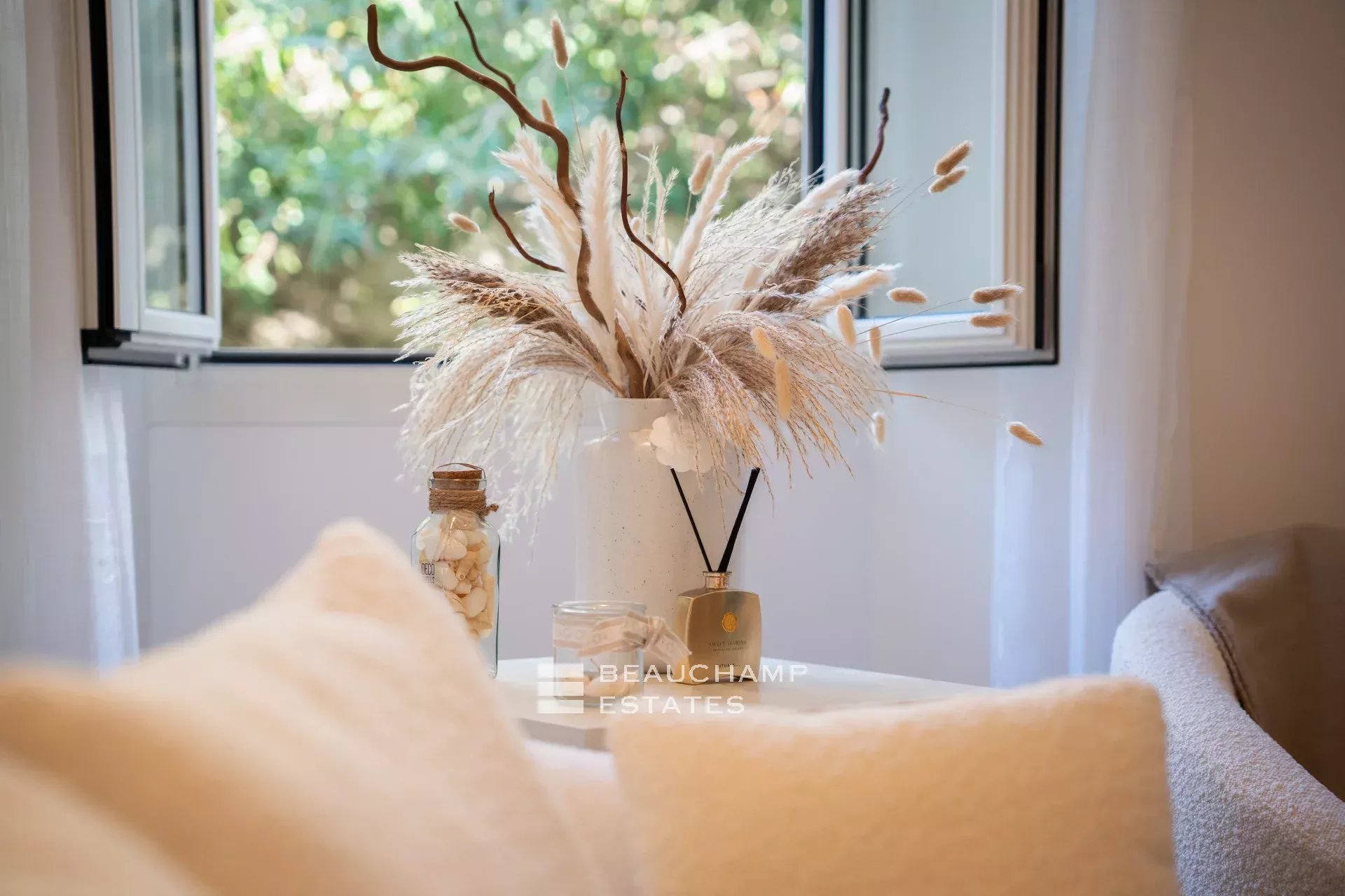 Cannes center – Superb fully renovated 2-room apartment Cannes center – Superb fully renovated 2-room apartment