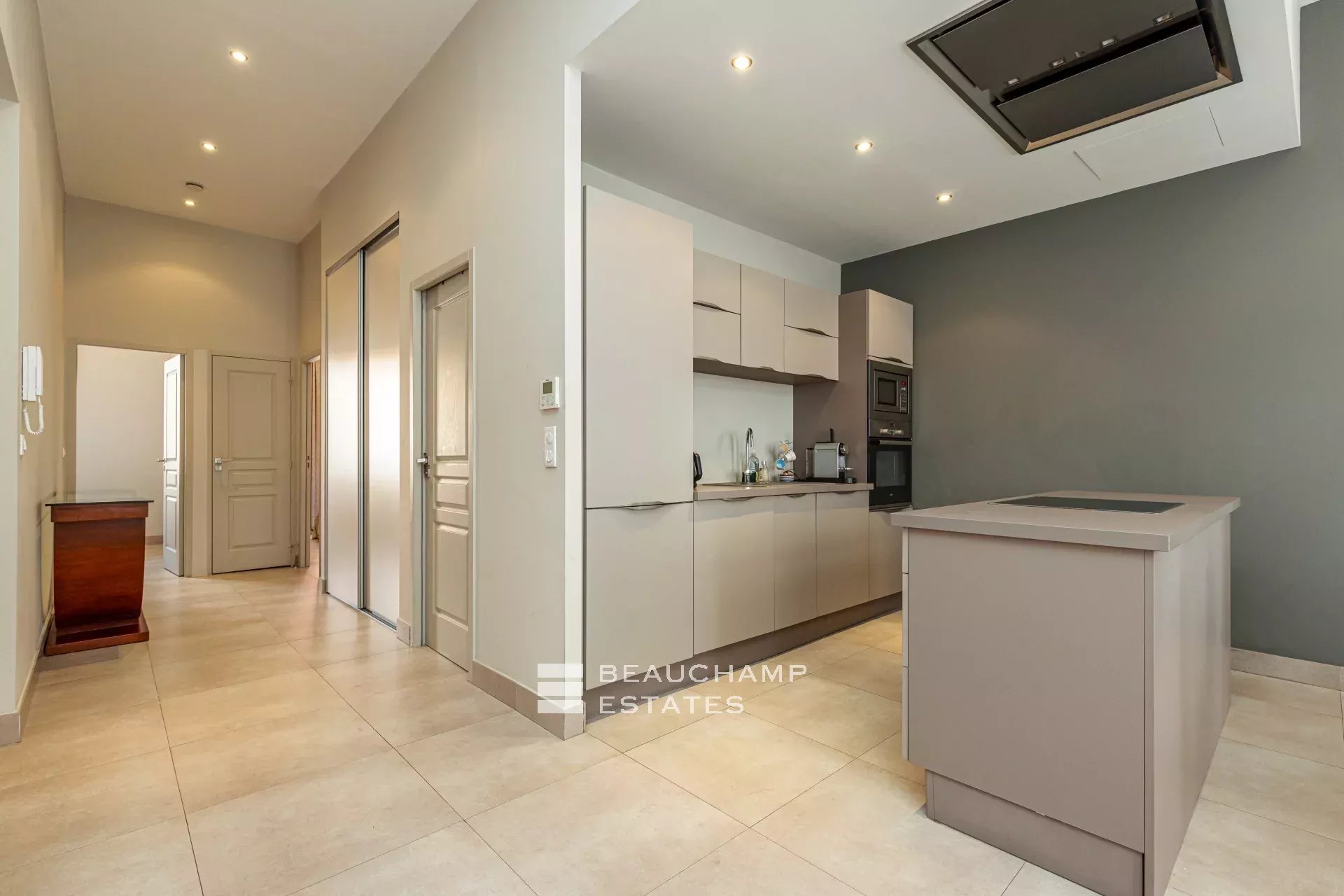 Cannes Centre – Gorgeous 2 Bedrooms Apartment Cannes Centre – Gorgeous 2 Bedrooms Apartment