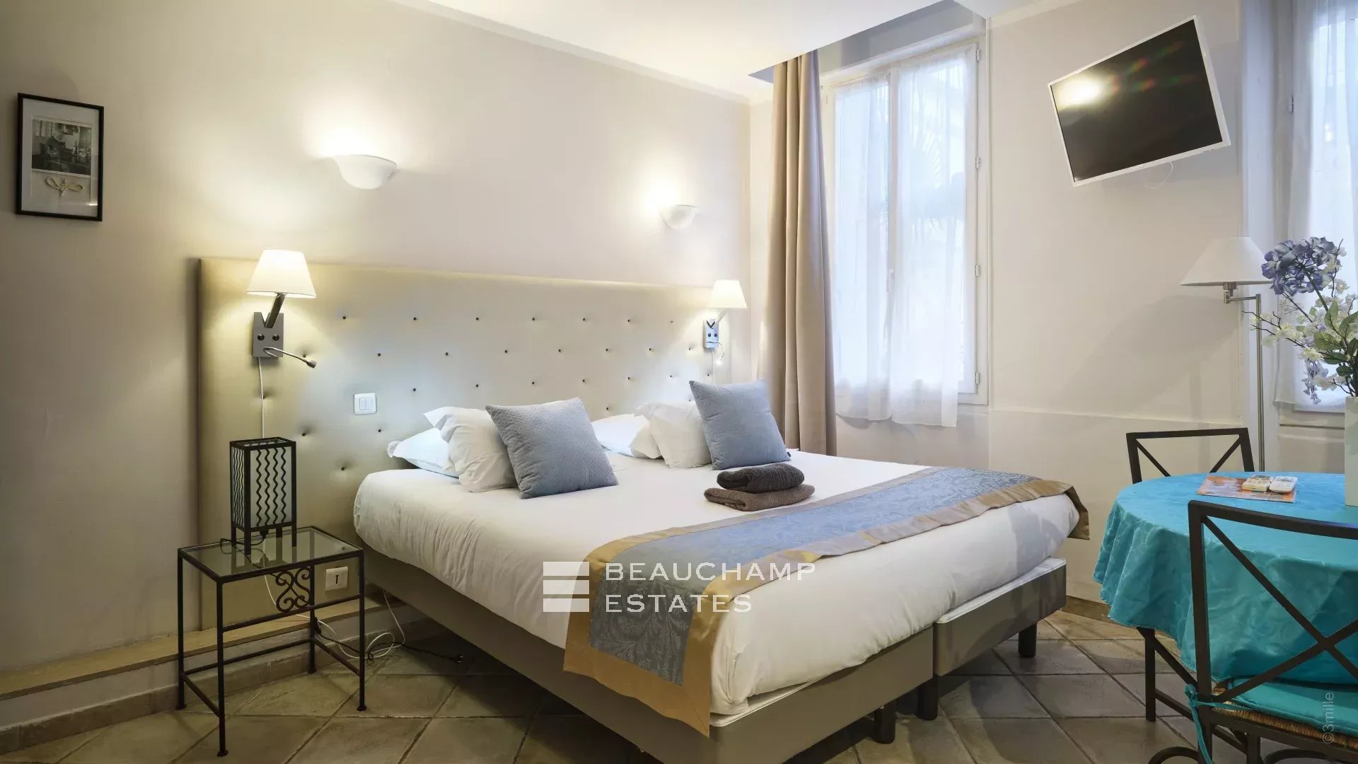 Cannes Centre – Résidence de 12 studios et terrasse commune Cannes Centre – Residence of 12 studios and common terrace