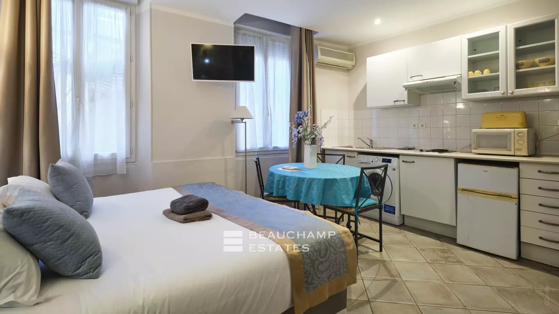 Cannes Centre – Résidence de 12 studios et terrasse commune Cannes Centre – Residence of 12 studios and common terrace