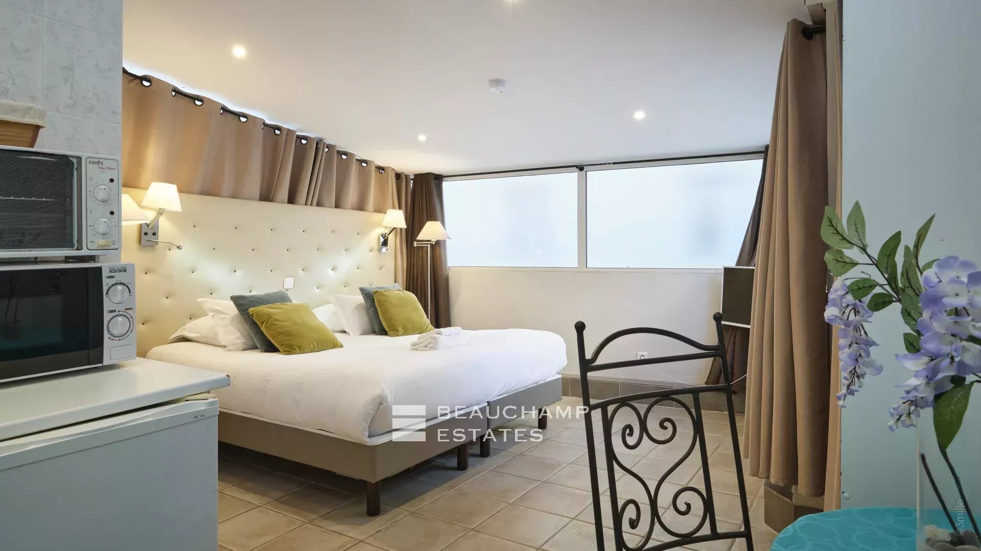 Cannes Centre – Résidence de 12 studios et terrasse commune Cannes Centre – Residence of 12 studios and common terrace