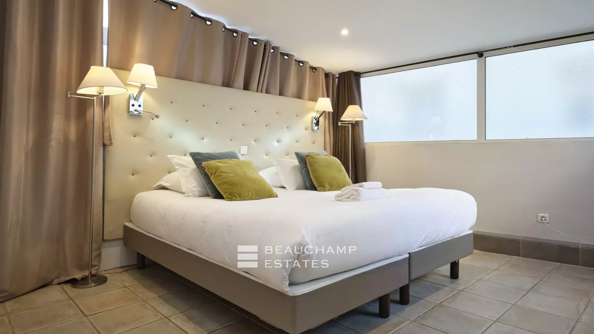 Cannes Centre – Résidence de 12 studios et terrasse commune Cannes Centre – Residence of 12 studios and common terrace