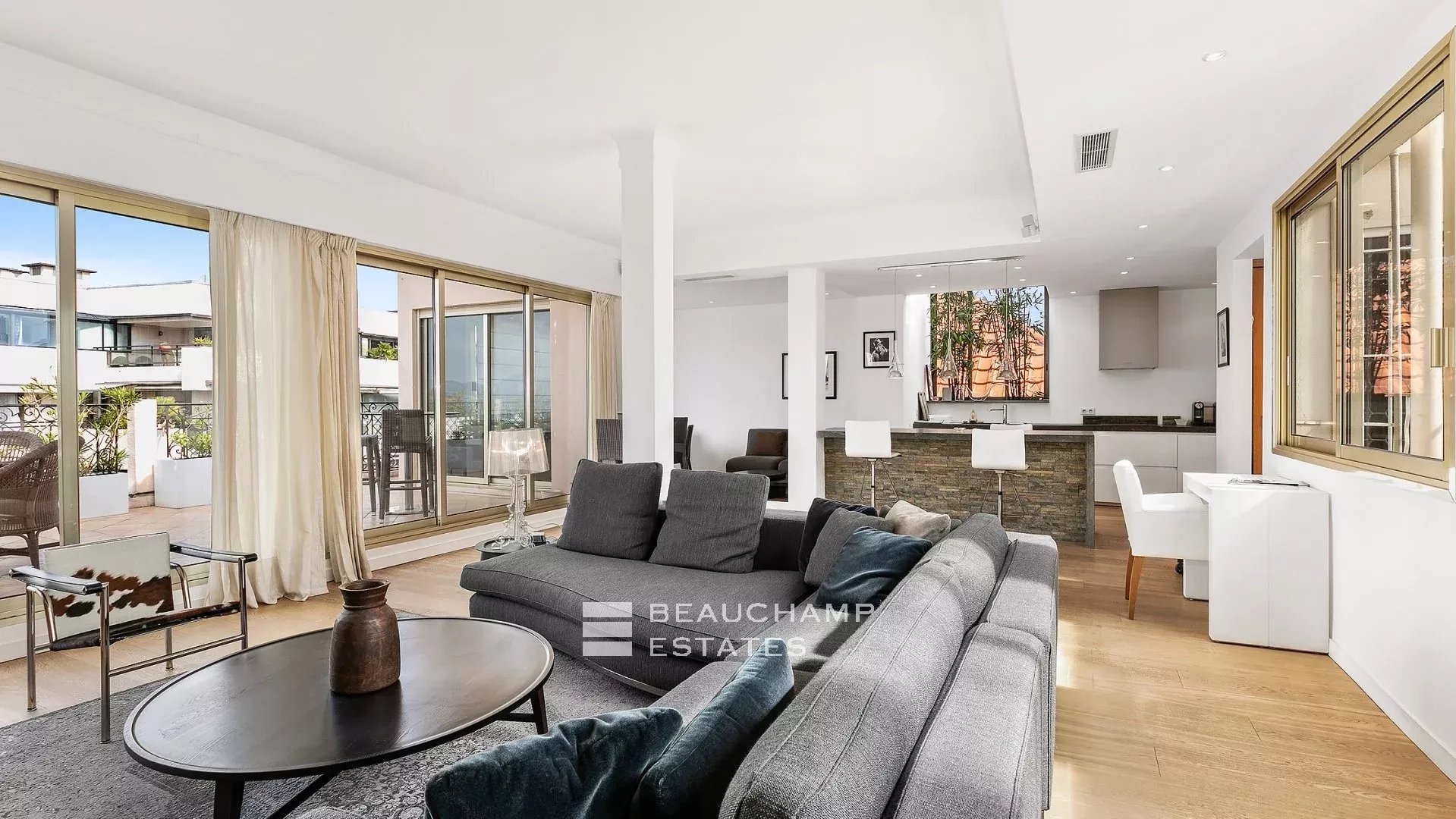 Cannes proche Croisette – Sublime appartement avec terrasses Cannes close Croisette – Apartment with Terrace