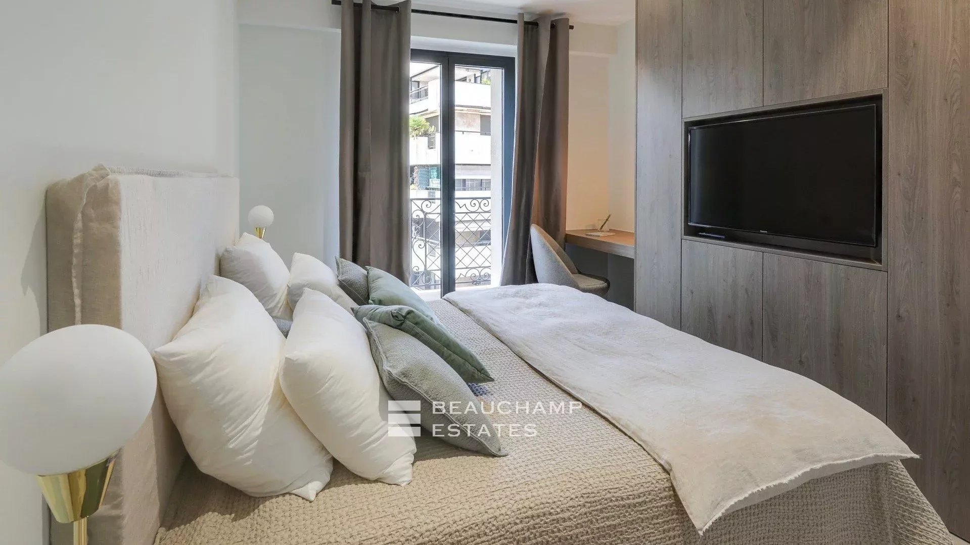 Cannes close to Croisette – Design 4 bedrooms Apartment Cannes close to Croisette – Design 4 bedrooms Apartment
