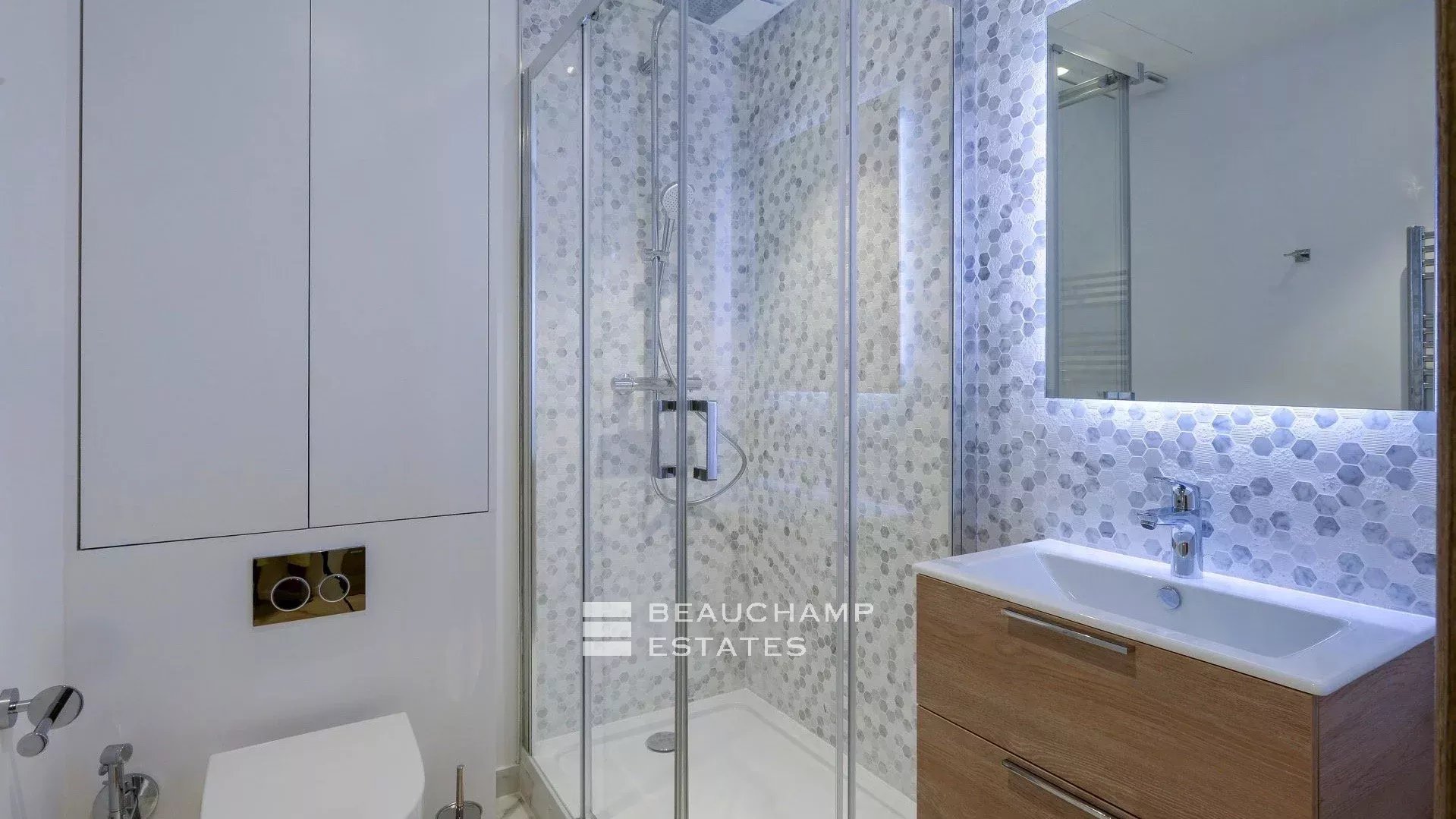 Cannes close to Croisette – Design 4 bedrooms Apartment Cannes close to Croisette – Design 4 bedrooms Apartment