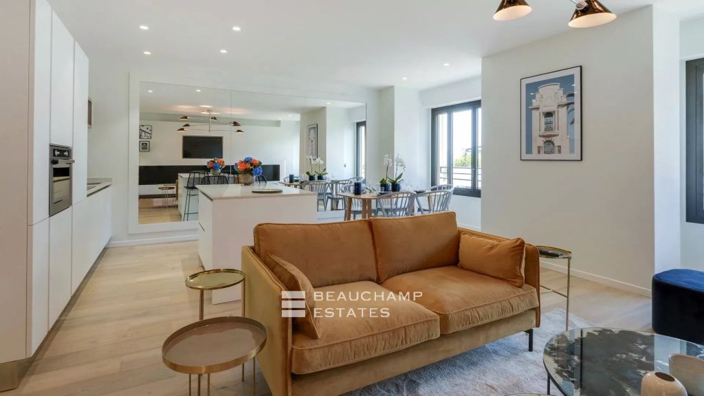 Cannes close to Croisette – Design 4 bedrooms Apartment