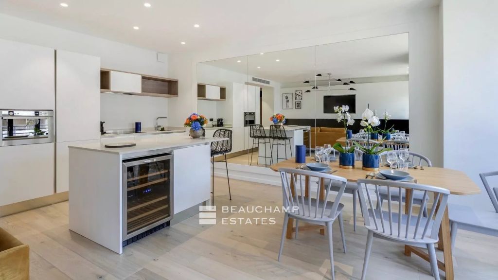 Cannes close to Croisette – Design 4 bedrooms Apartment
