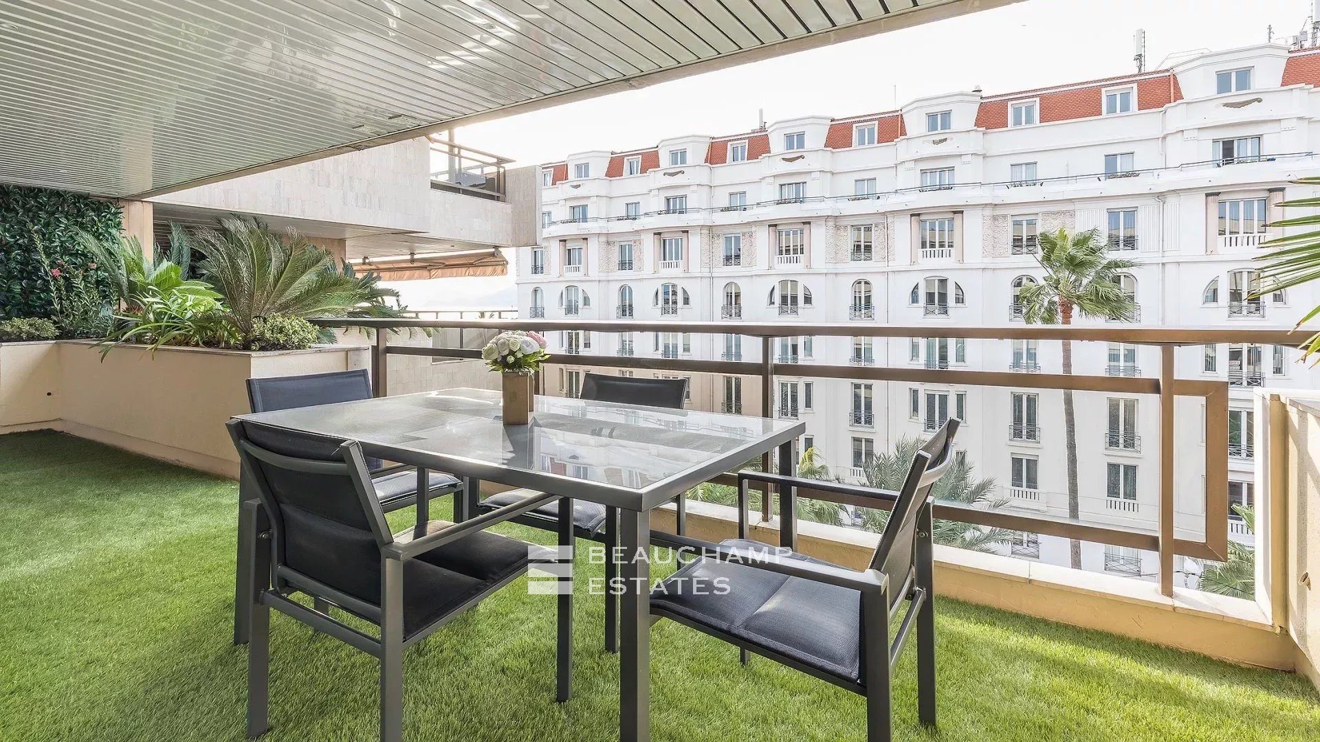 Cannes close to Croisette – Stunning 2 bedrooms apartment Cannes close to Croisette – Stunning 2 bedrooms apartment