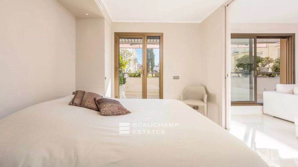 Cannes close to the Palais – Luxurious 3 bedroom apartment with terrace