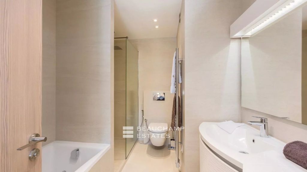 Cannes close to the Palais – Luxurious 3 bedroom apartment with terrace