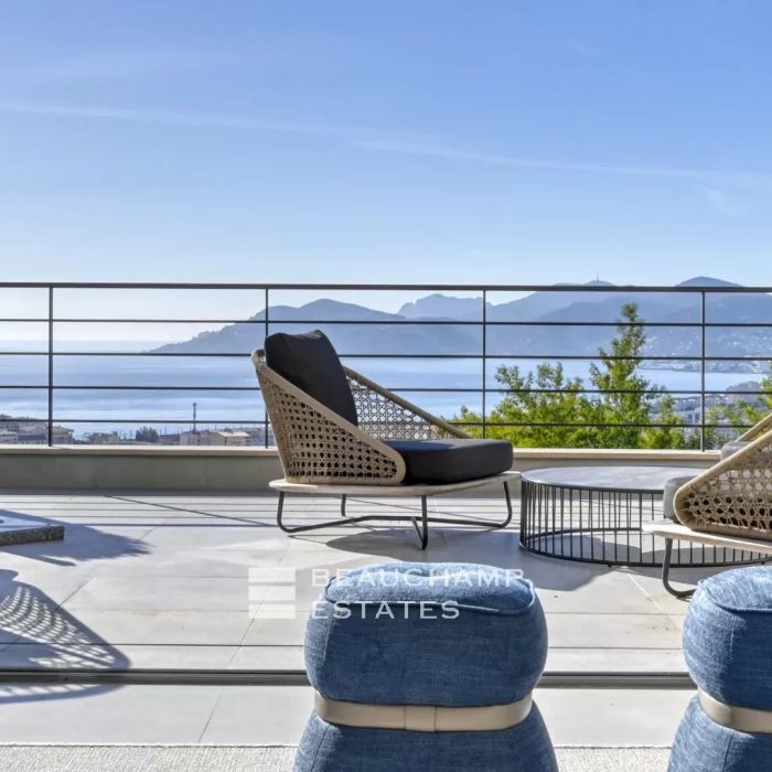 Cannes – villa contemporaine avec vue mer panoramique
