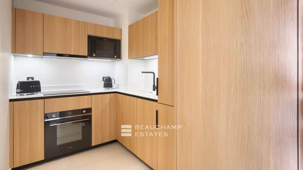 CANNES CROISETTE – 3 ROOMS RENOVATED PANORAMIC SEA VIEW