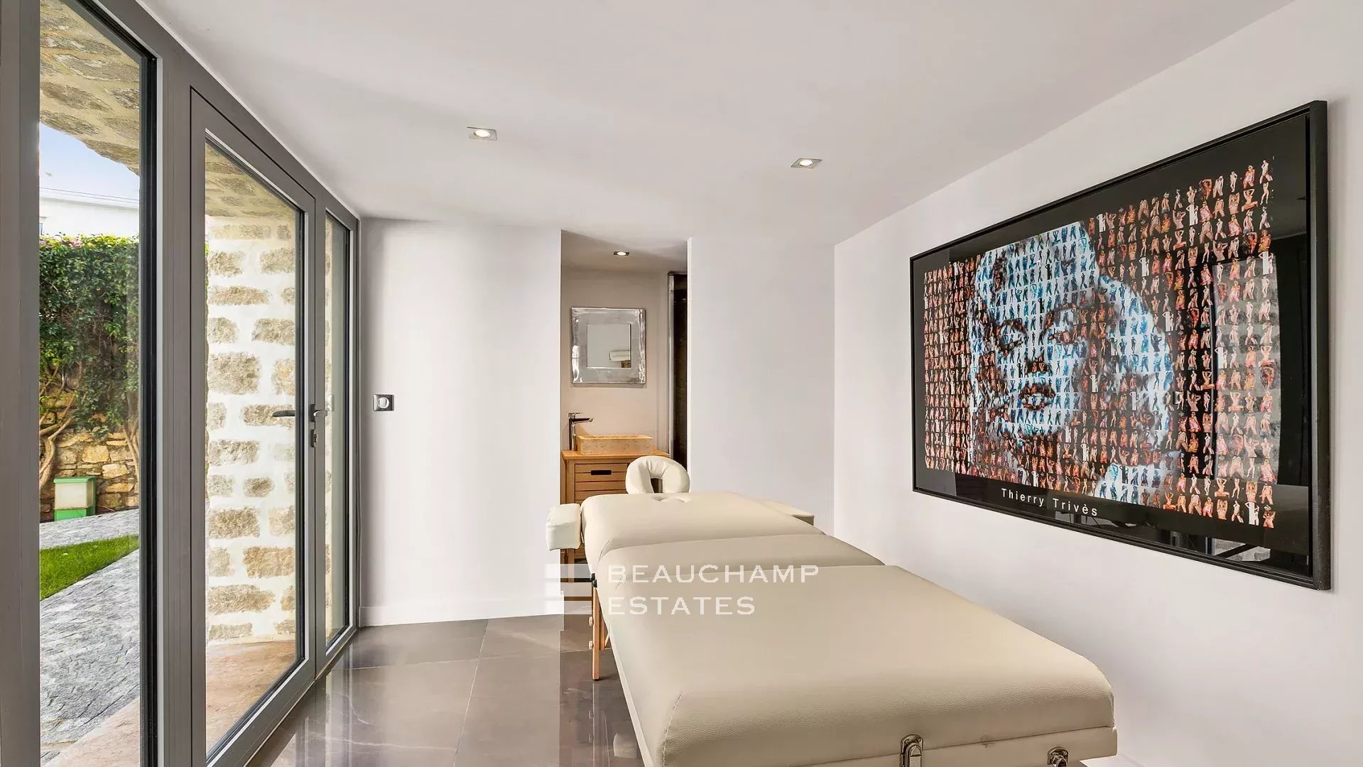 Cannes Croisette 5 bedrooms villa Cannes Croisette 5 bedrooms villa