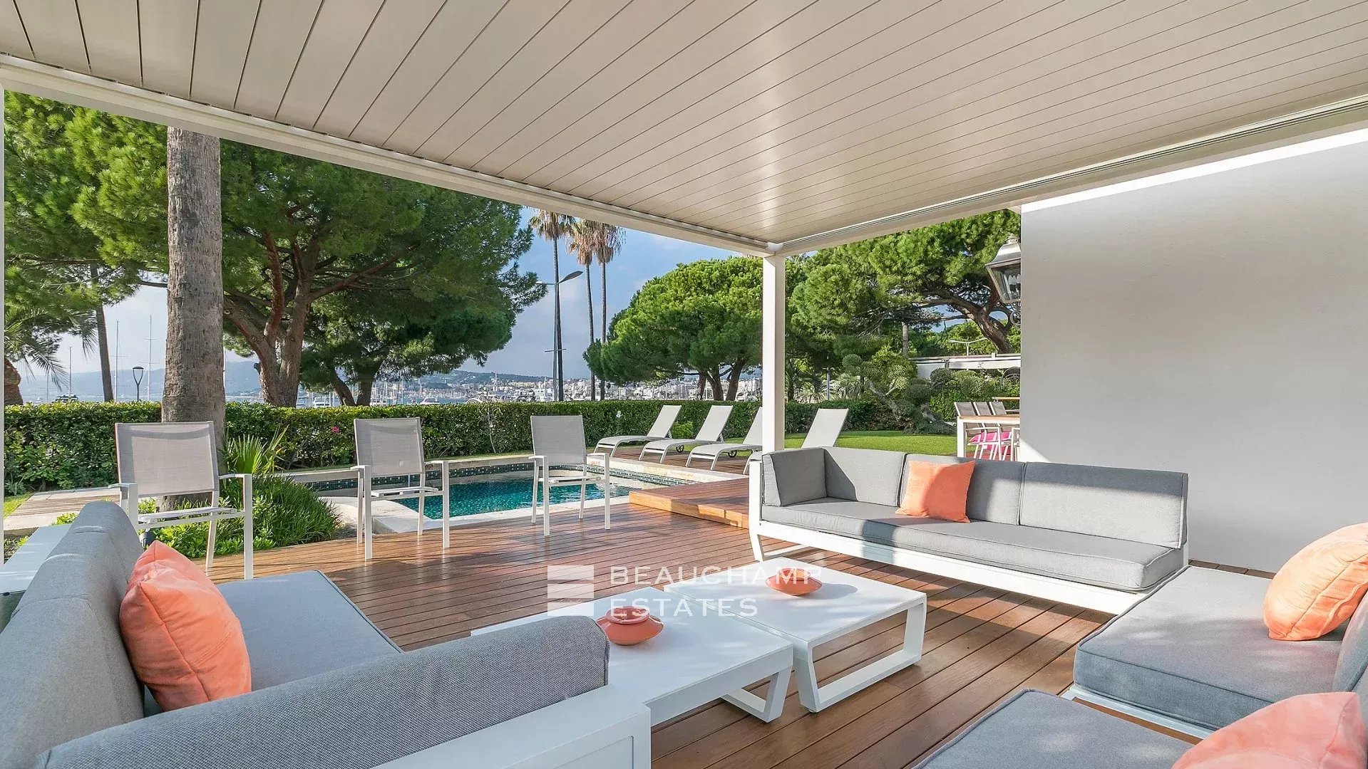 Cannes Croisette 5 bedrooms villa Cannes Croisette 5 bedrooms villa