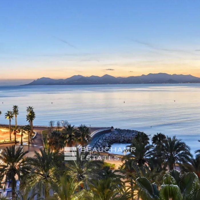 Cannes Croisette – appartement avec vue mer panoramique