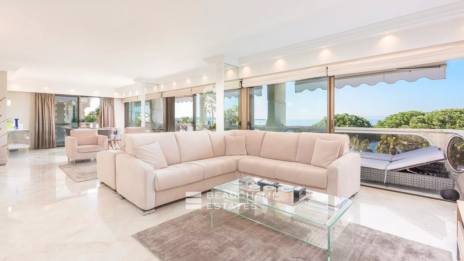 Cannes Croisette – Bel appartement avec 3 Chambres Cannes Croisette – Beautiful 3 bedrooms Apartment