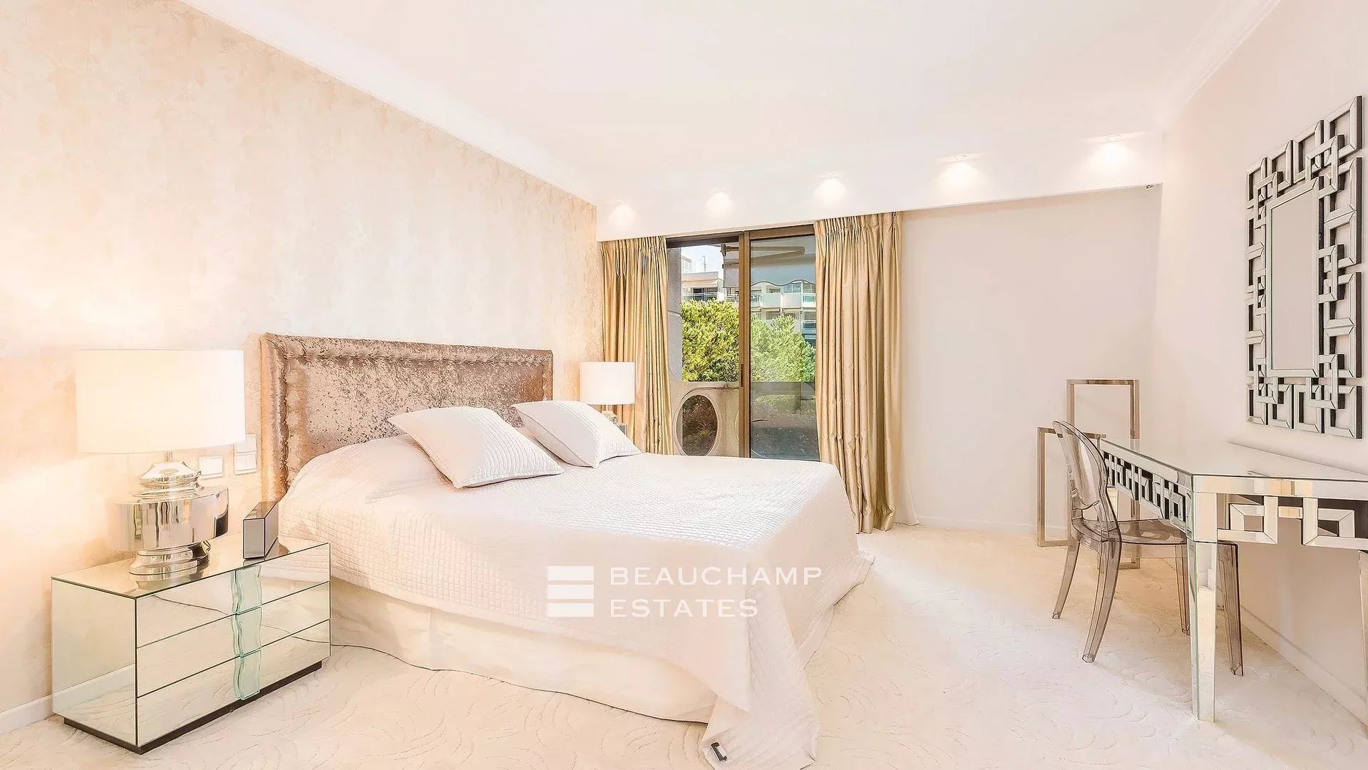 Cannes Croisette – Bel appartement avec 3 Chambres Cannes Croisette – Beautiful 3 bedrooms Apartment