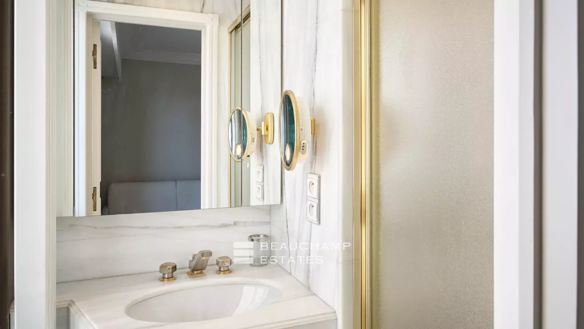 Cannes Croisette – Bel appartement avec 3 Chambres Cannes Croisette – Beautiful 3 bedrooms Apartment