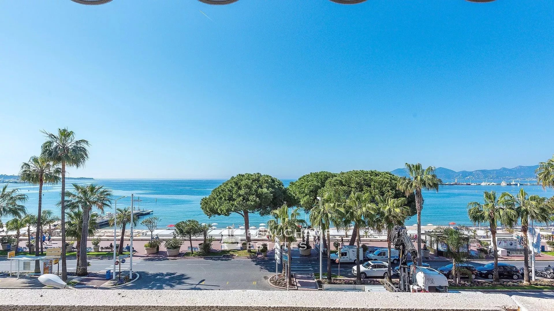 Cannes Croisette – Bel appartement avec 3 Chambres Cannes Croisette – Beautiful 3 bedrooms Apartment