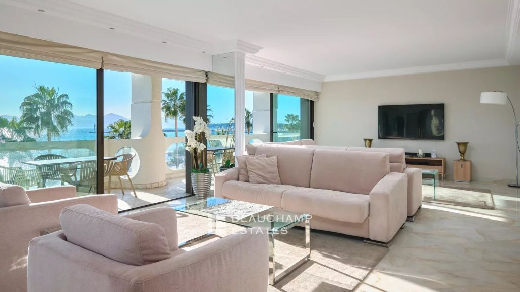 Cannes Croisette – Beautiful 3 bedrooms Apartment