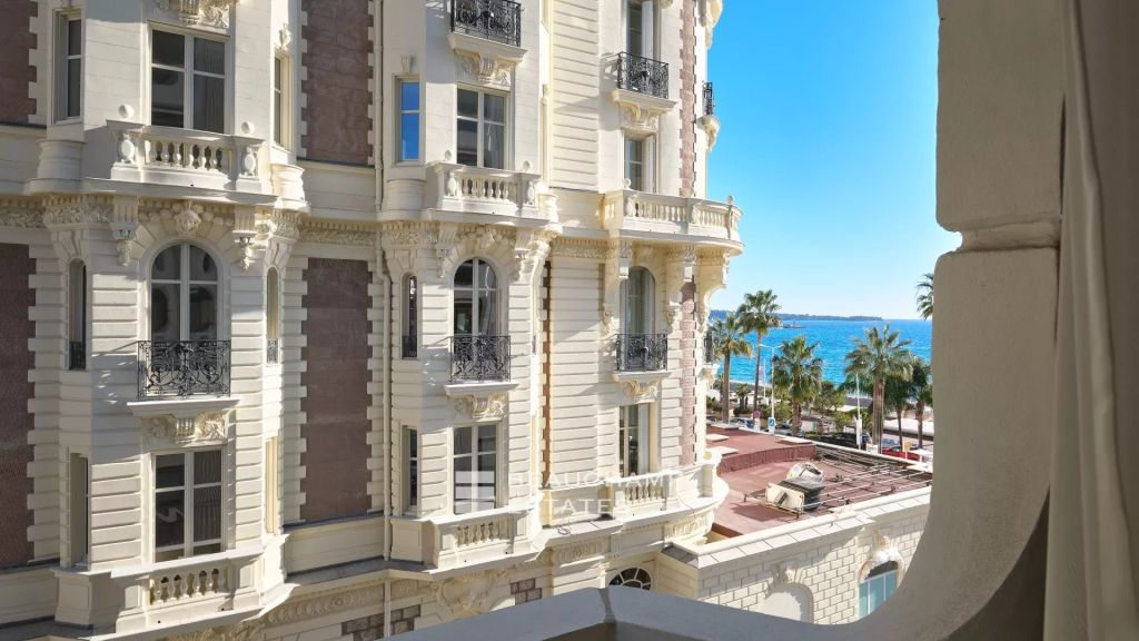 Cannes Croisette – Beautiful 3 bedrooms Apartment