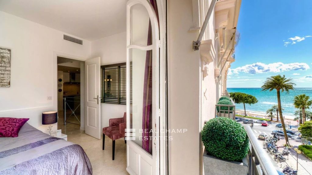 Cannes Croisette – Luxurious Two Bedroom Apartment in Cannes