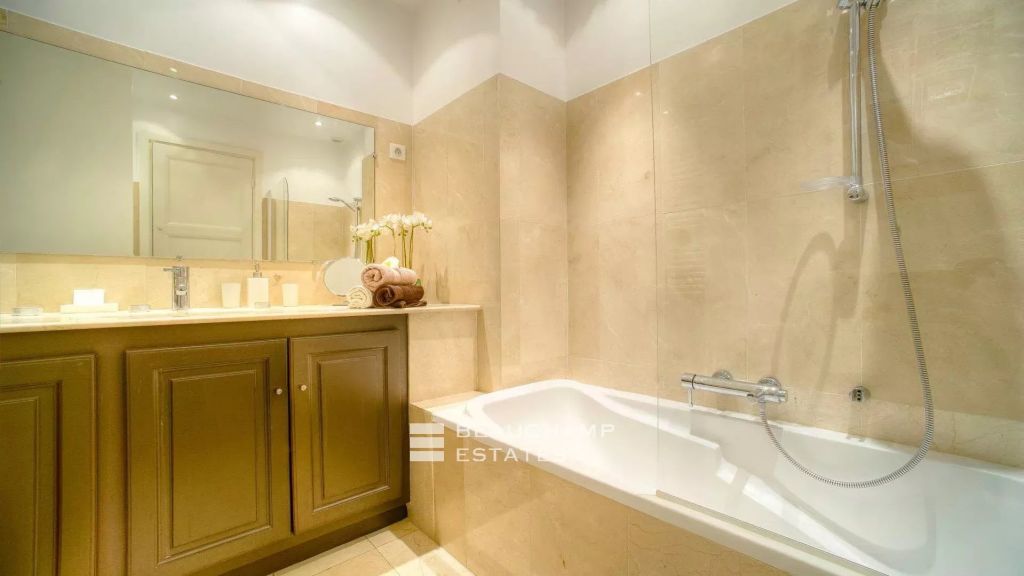 Cannes Croisette – Luxurious Two Bedroom Apartment in Cannes