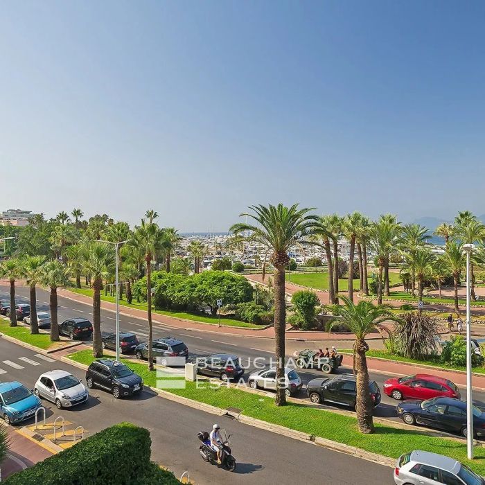 Cannes Croisette – Luxury apartment