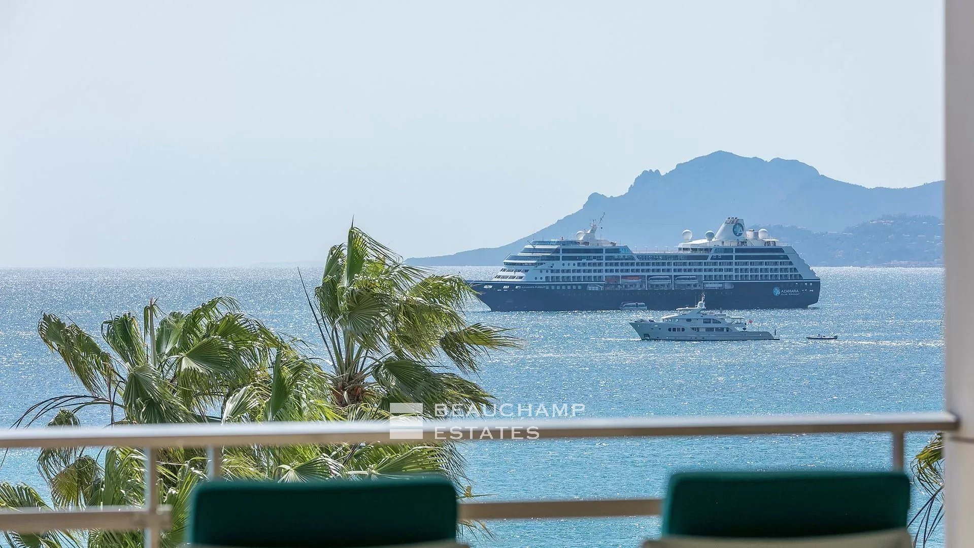 Cannes Croisette – Magnificent Apartment with Terrace Cannes Croisette – Magnificent Apartment with Terrace