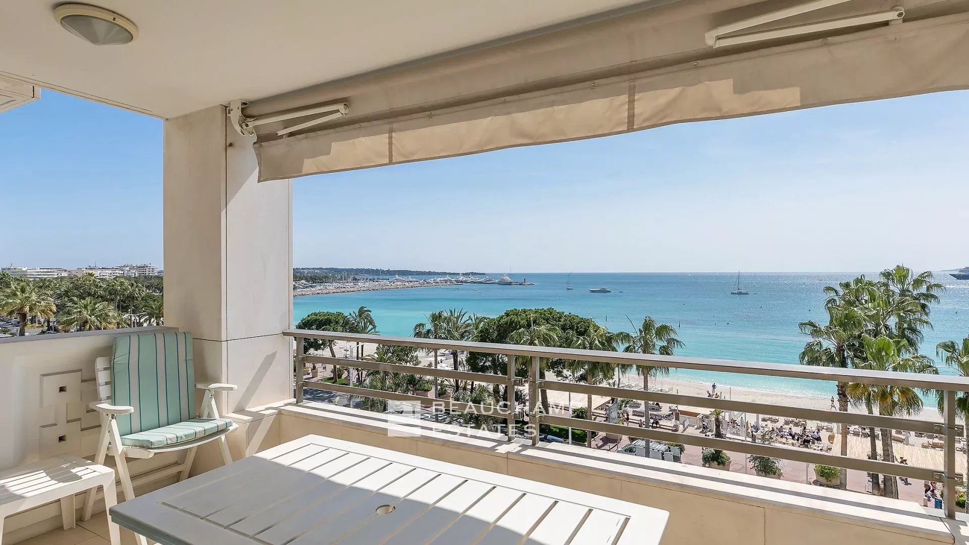 Cannes Croisette – Magnificent Apartment with Terrace Cannes Croisette – Magnificent Apartment with Terrace