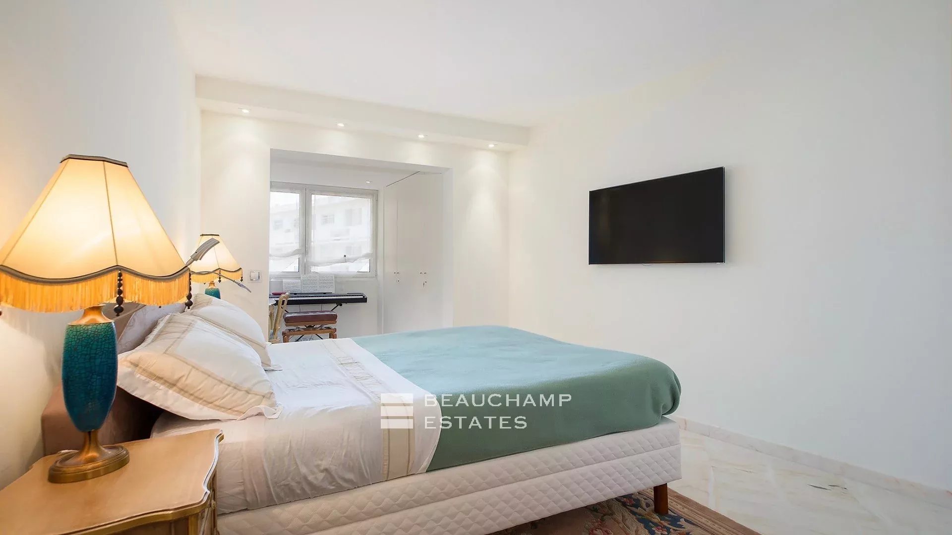 Cannes Croisette – Magnificent Apartment with Terrace Cannes Croisette – Magnificent Apartment with Terrace