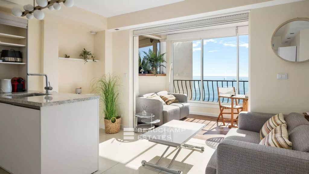 Cannes Croisette – Sea view apartment