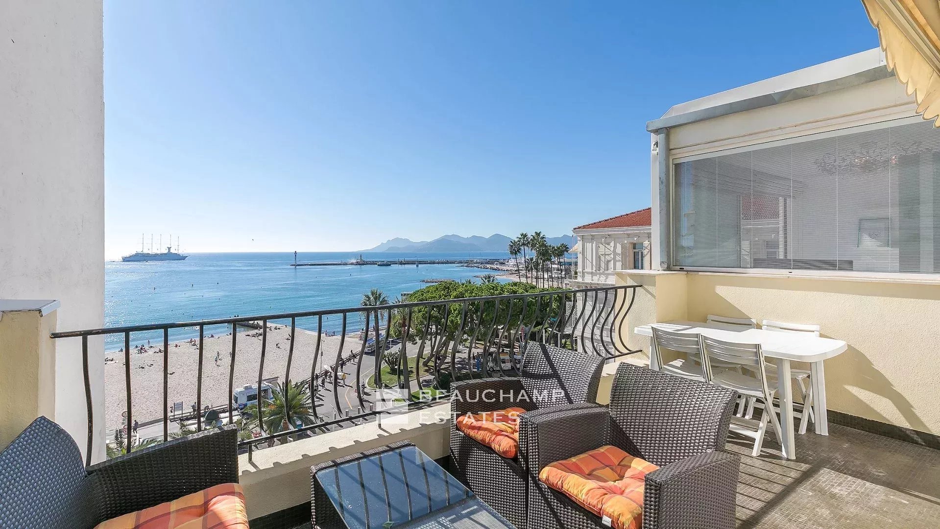 Cannes Croisette – Sea view apartment Cannes Croisette – Sea view apartment