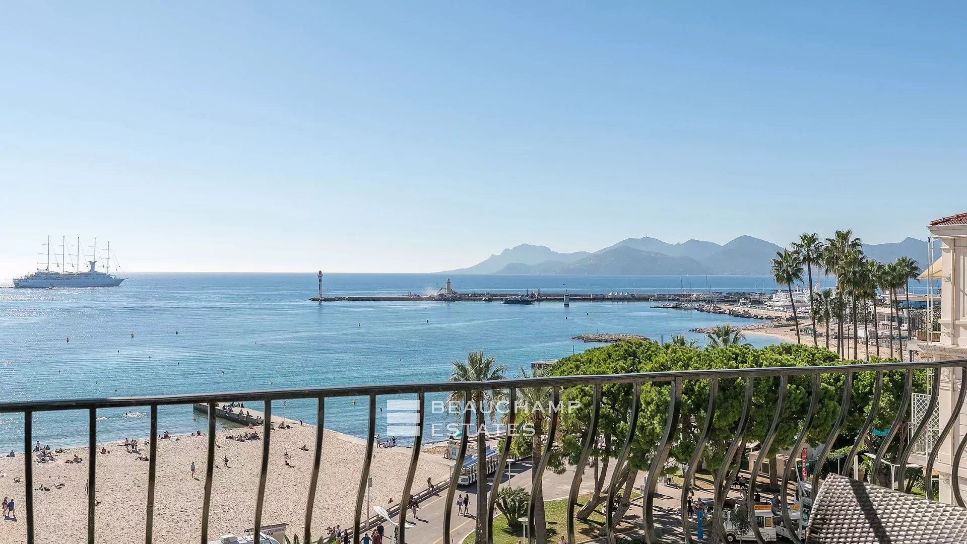 Cannes Croisette – Sea view apartment Cannes Croisette – Sea view apartment