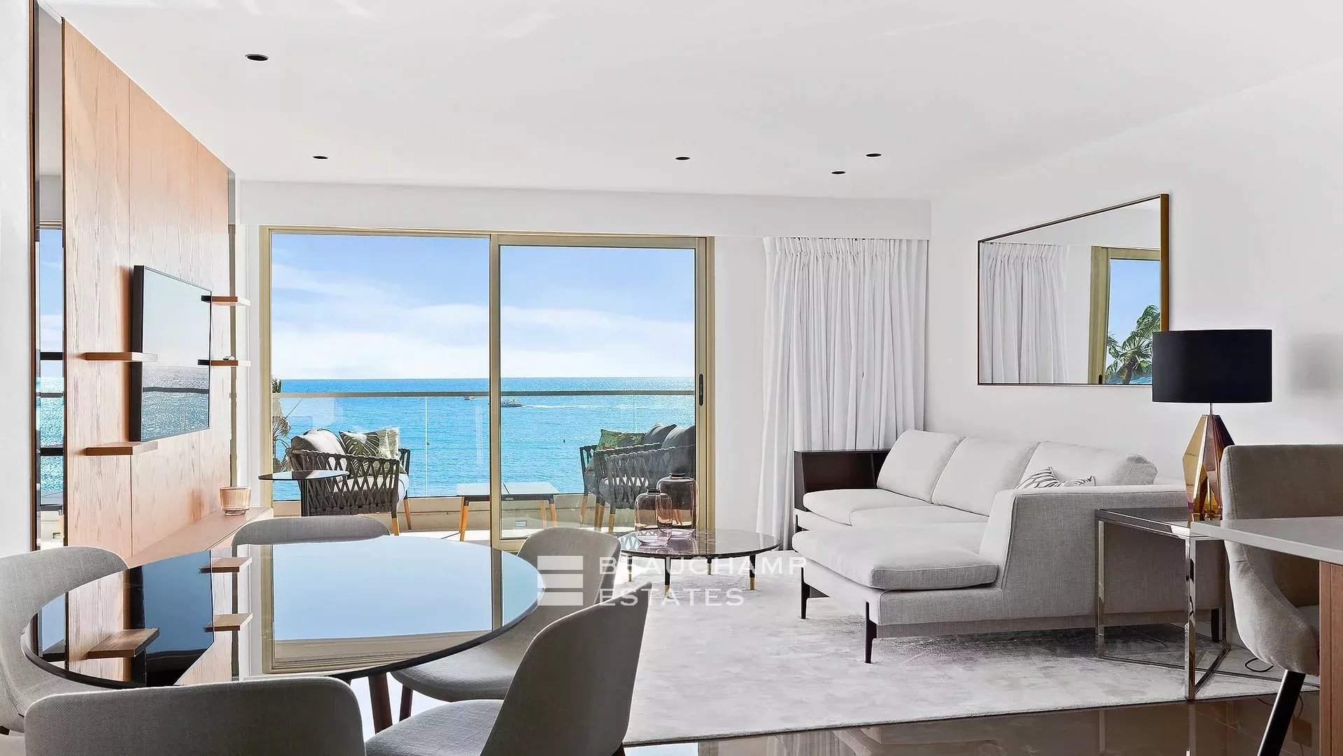 Cannes Croisette – Sumptuous 3 Bedrooms Apartment Cannes Croisette – Sumptuous 3 Bedrooms Apartment