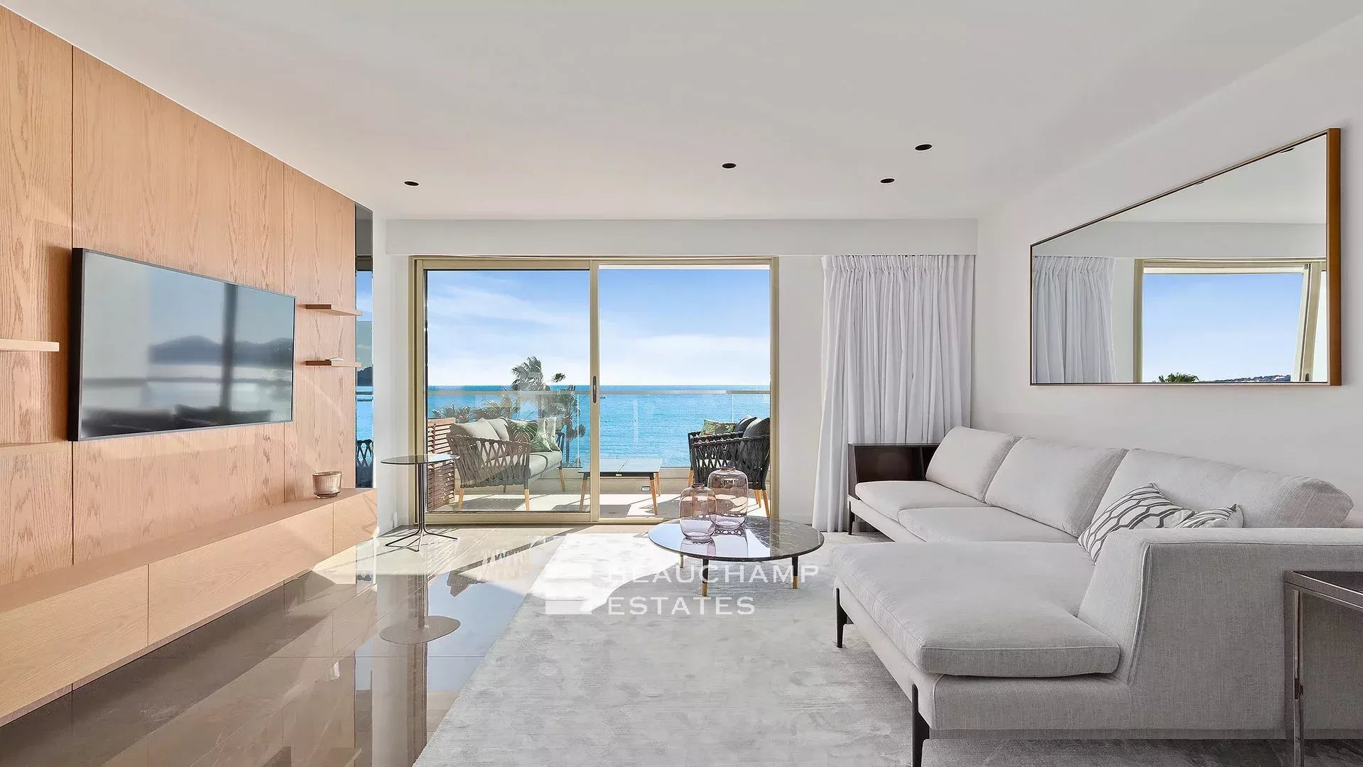 Cannes Croisette – Sumptuous 3 Bedrooms Apartment Cannes Croisette – Sumptuous 3 Bedrooms Apartment