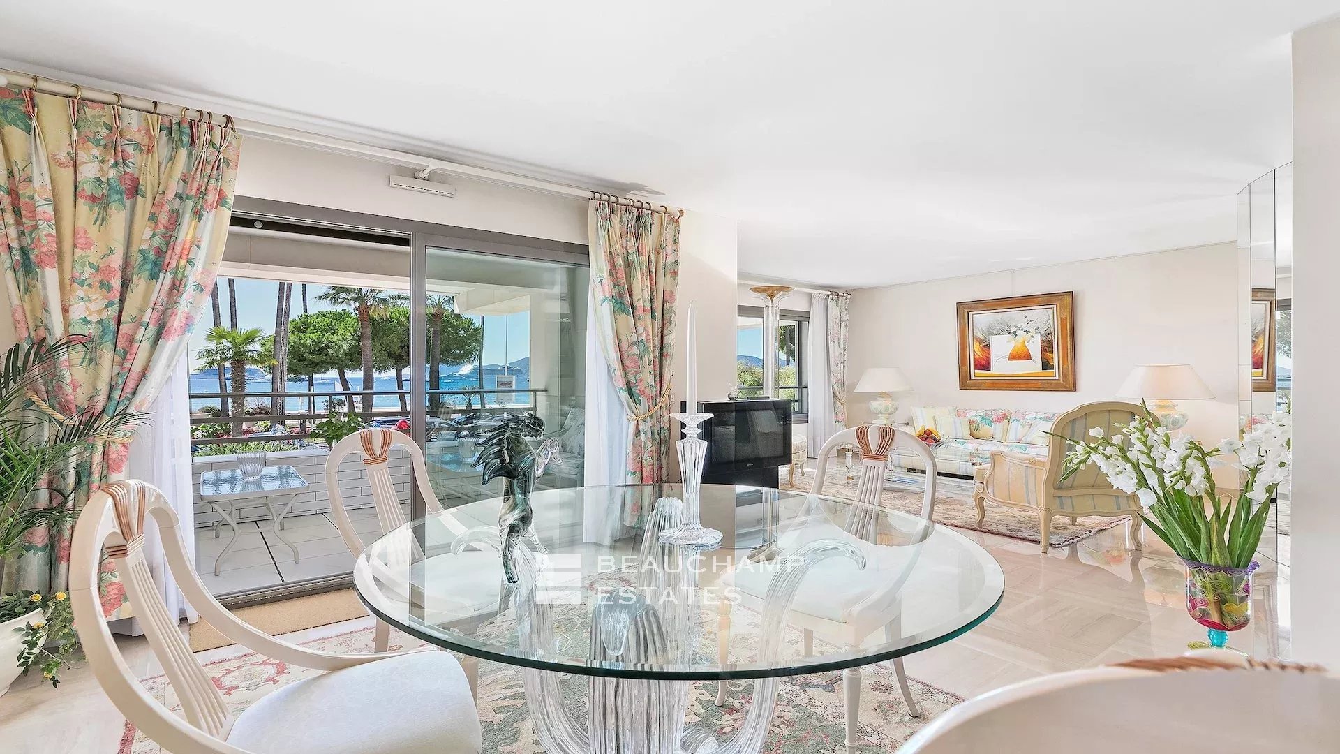 Cannes Croisette – Superb 2 Bedroom Cannes Croisette – Superb 2 Bedroom