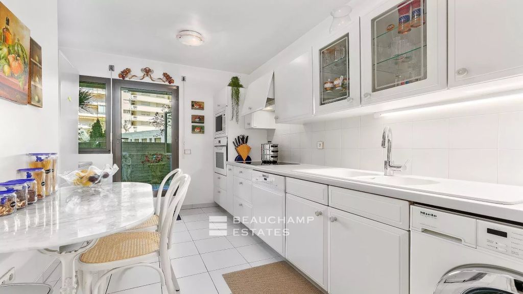 Cannes Croisette – Superb 2 Bedroom