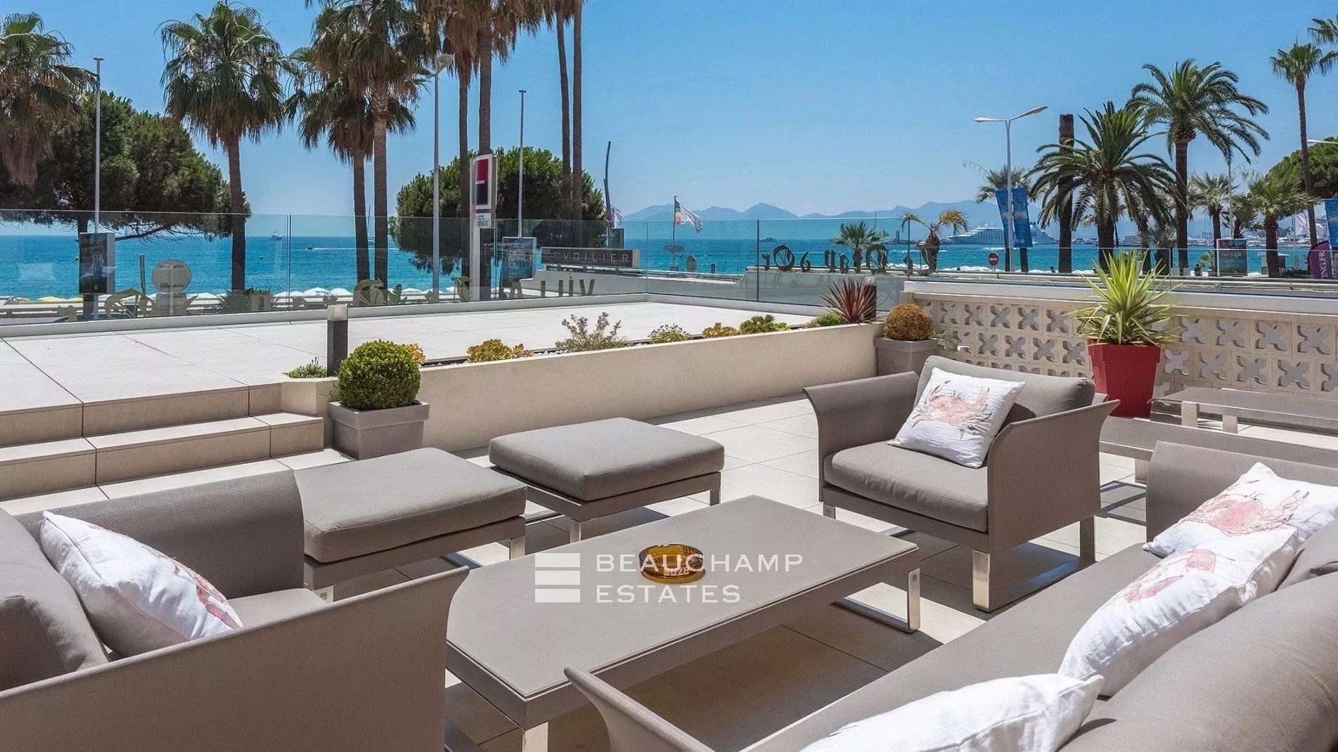 Cannes Croisette – Wonderful Duplex apartment Cannes Croisette – Wonderful Duplex apartment