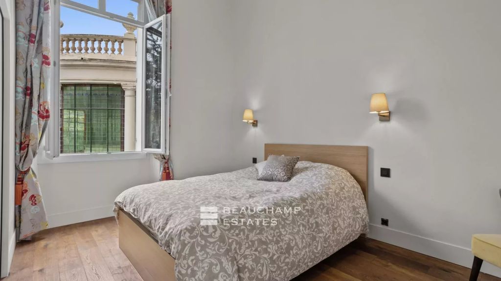 Cannes Moure Rouge – Beautiful Duplex apartment entirely renovated