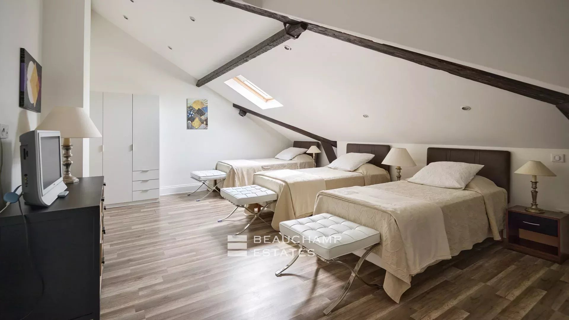 Cannes – Superb Villa Belle Epoque located near of center – 10 Bedrooms Cannes – Superb Villa Belle Epoque located near of center – 10 Bedrooms