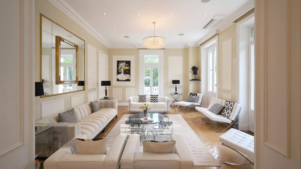 Cannes – Superb Villa Belle Epoque located near of center – 10 Bedrooms