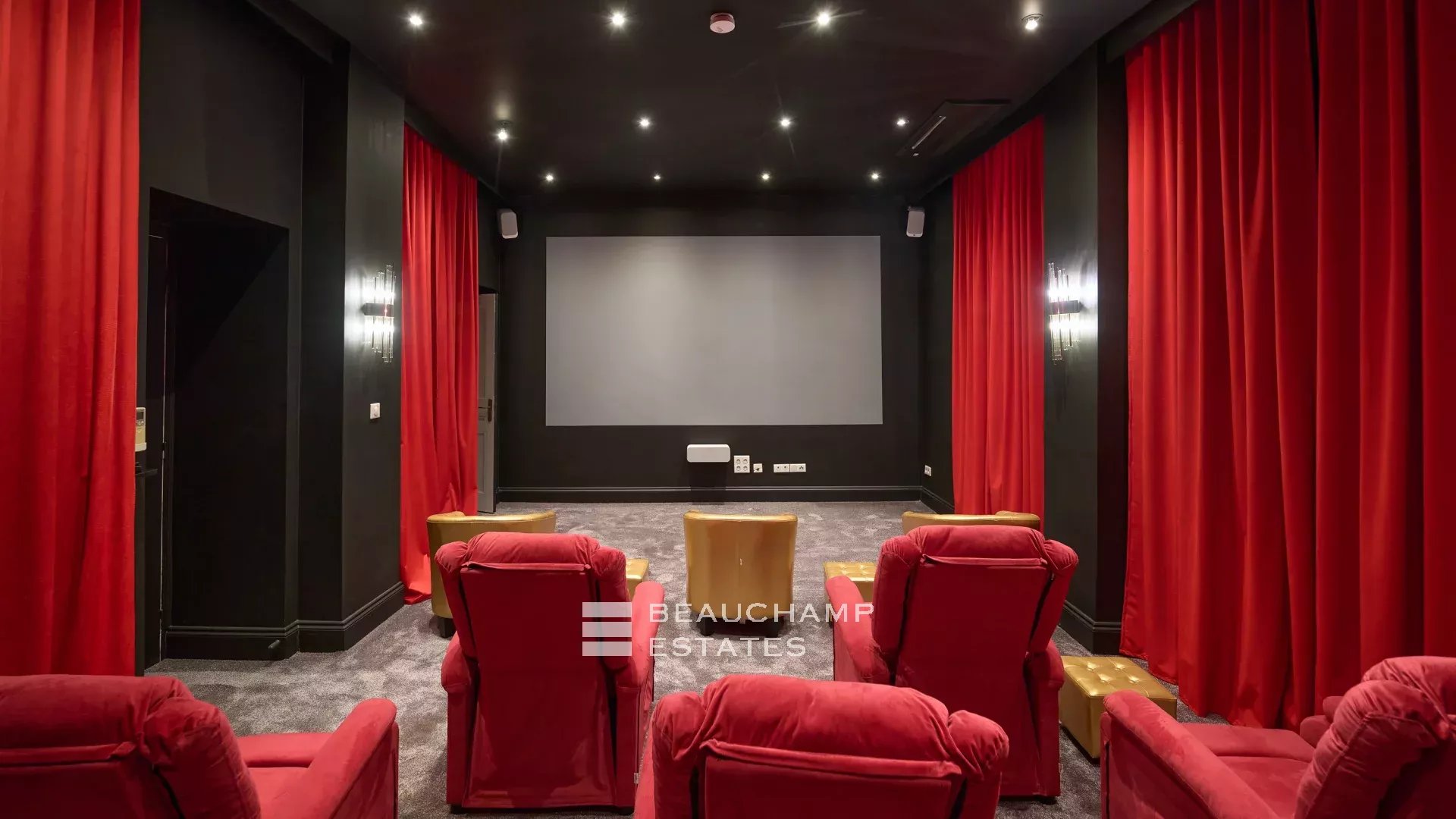 Cannes – Superb Villa Belle Epoque located near of center – 10 Bedrooms Cannes – Superb Villa Belle Epoque located near of center – 10 Bedrooms