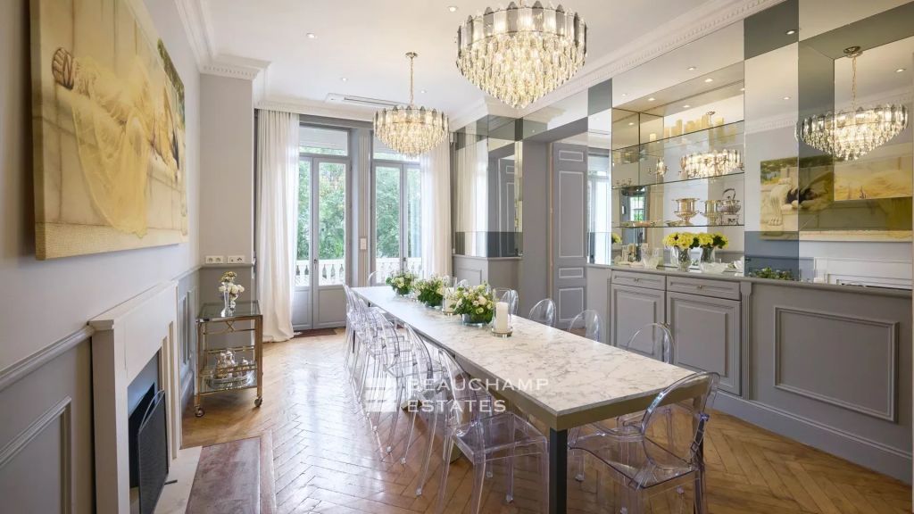 Cannes – Superb Villa Belle Epoque located near of center – 10 Bedrooms