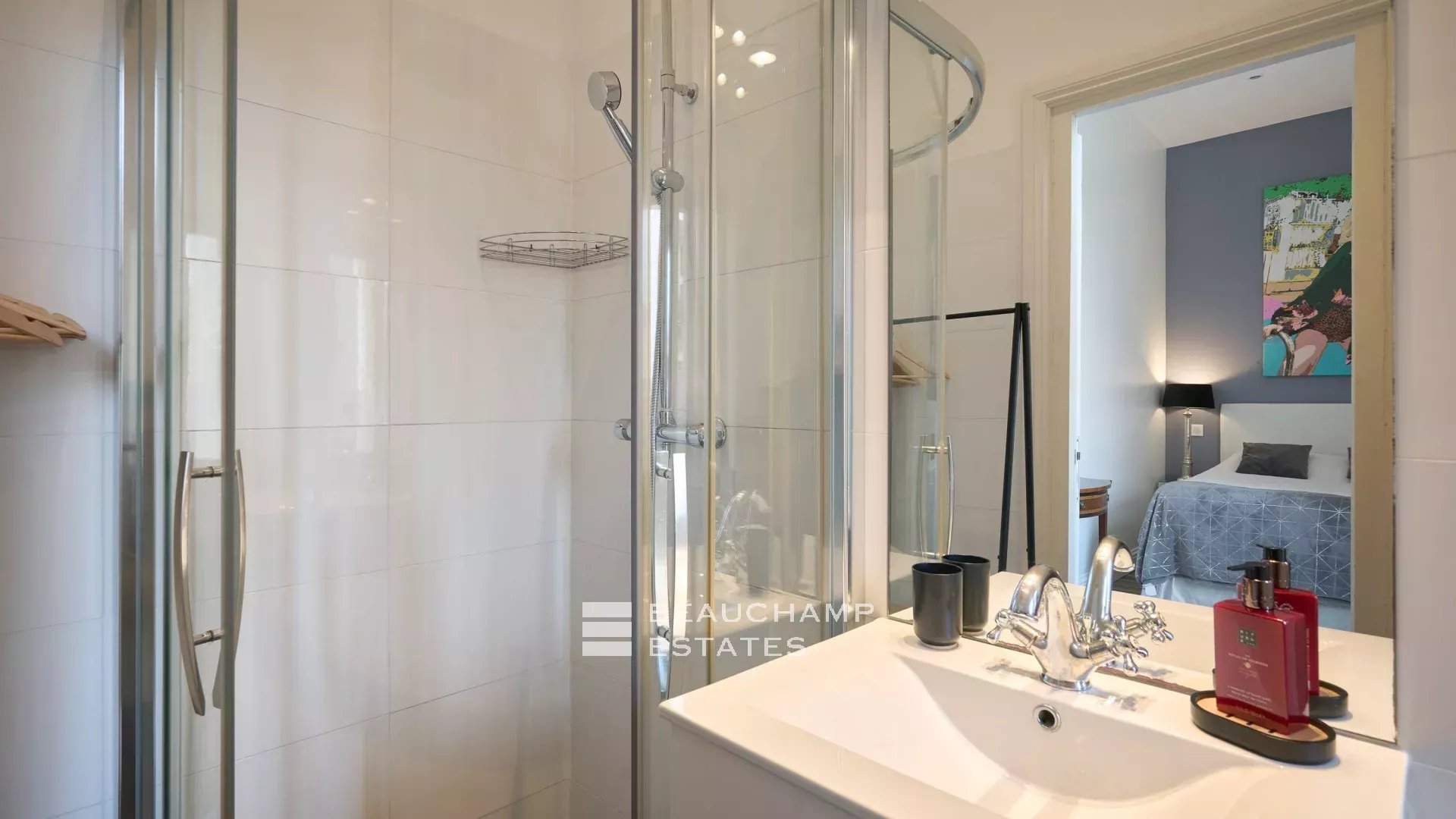 Cannes – Superb Villa Belle Epoque located near of center – 10 Bedrooms Cannes – Superb Villa Belle Epoque located near of center – 10 Bedrooms