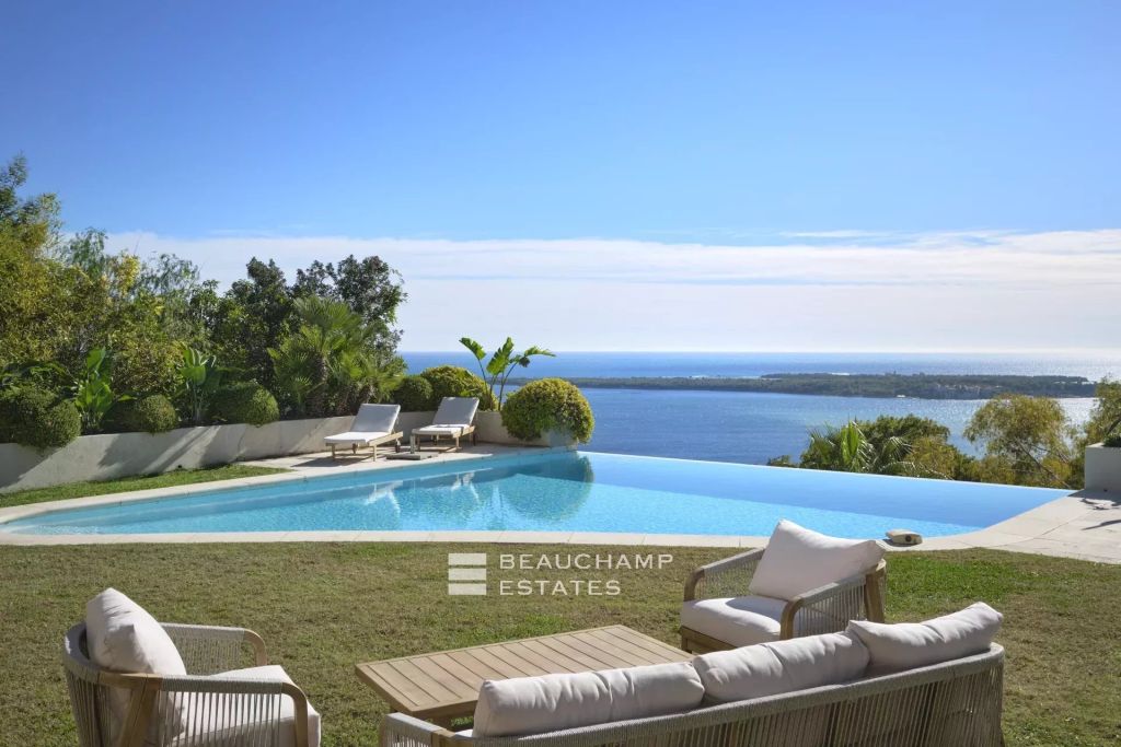 Cannes – View of the Lerrins Islands – 5 bedrooms