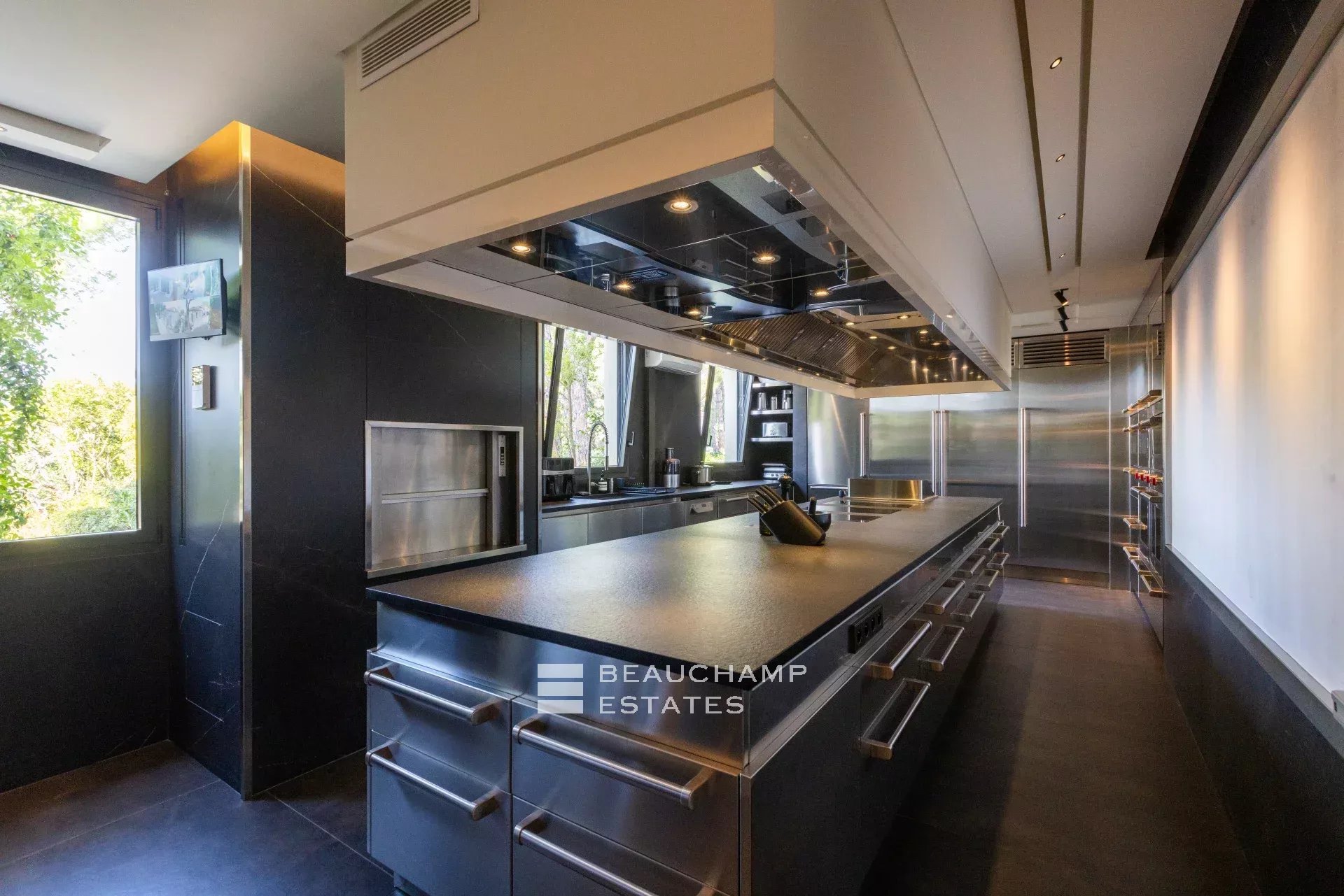 Cannes – Villa Belle Époque – 12 Bedrooms Cannes – Villa Belle Époque – 12 Bedrooms