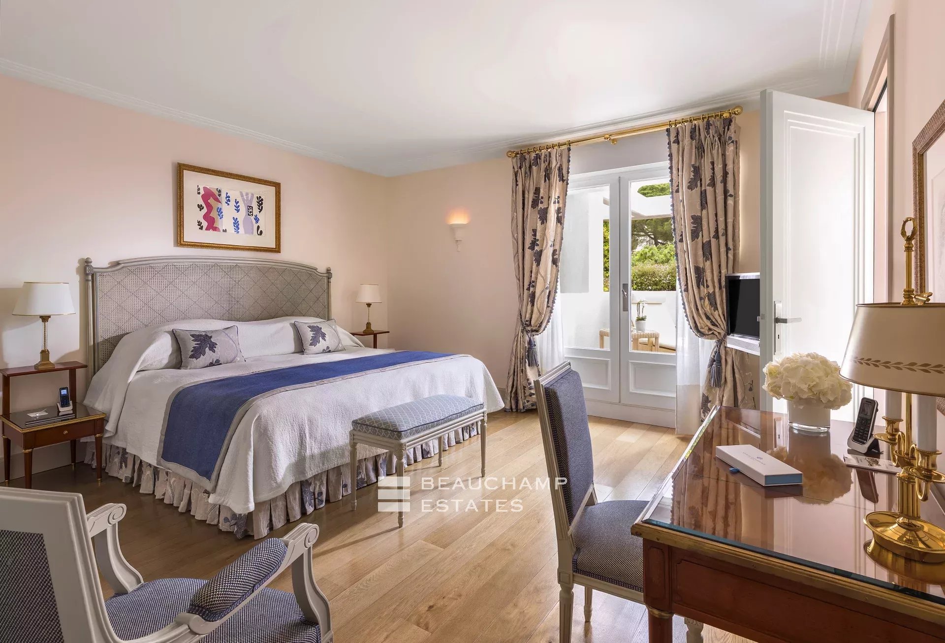 Cap d’Antibes 3 bedrooms villa Cap d’Antibes 3 bedrooms villa