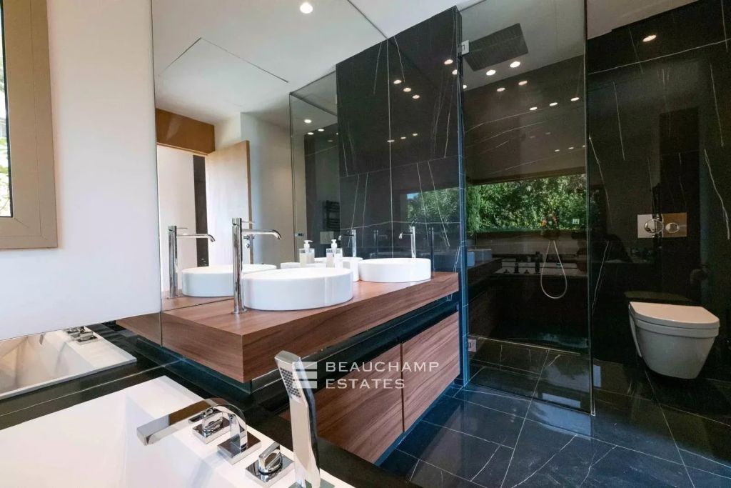 Cap d’Antibes – 4 bedrooms – Contemporary villa