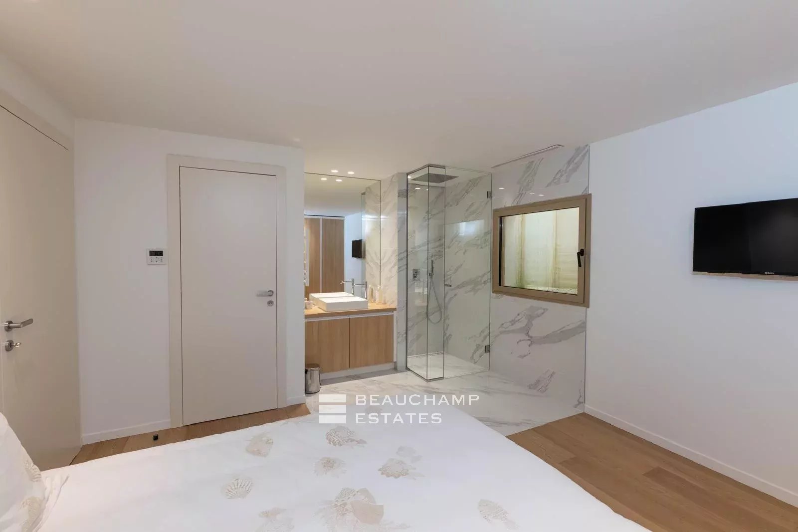 Cap d’Antibes – 4 bedrooms – Contemporary villa Cap d’Antibes – 4 bedrooms – Contemporary villa